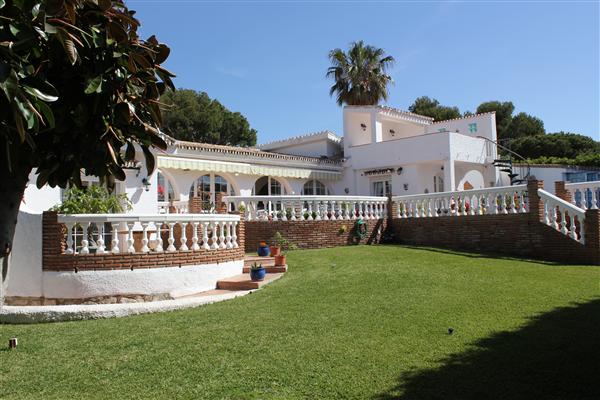 Villa for sale