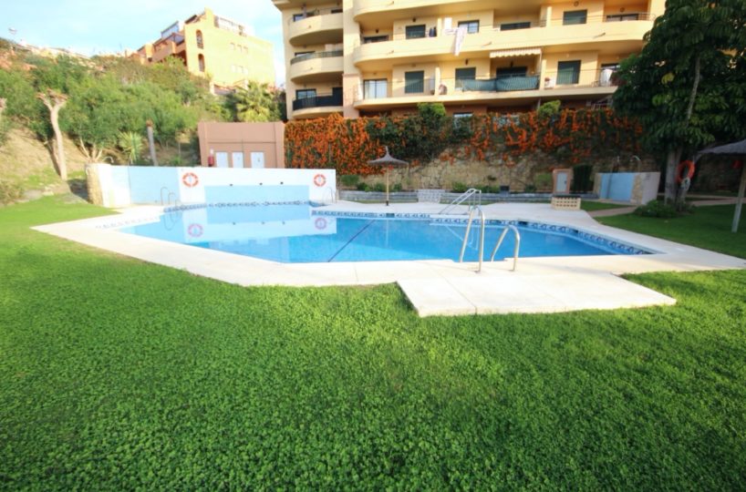 Las Cumbres for sale Riviera del sol