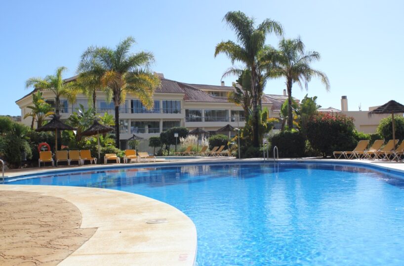 Las olas 3 bed penthouse for sale riviera del sol