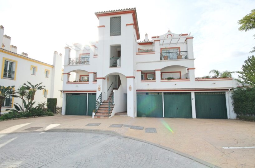 islas 2 bed apartment for sale