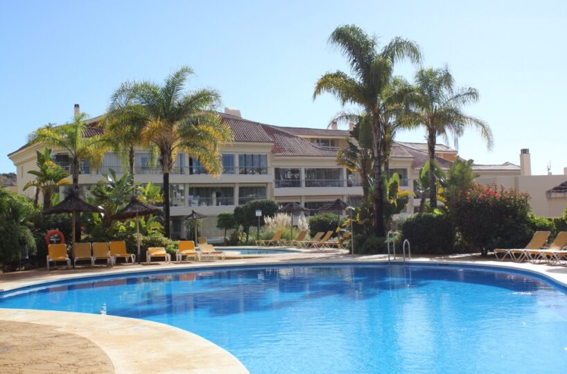 Las Olas 2 bed apartment for sale Riviera Del Sol